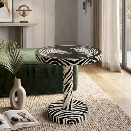 KATOU – Table d’appoint en bois sculpté